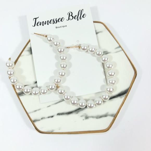 Tennessee Belle Boutique Jewelry - Pearl Medium Circle Hoop Studs Blogger Favorite